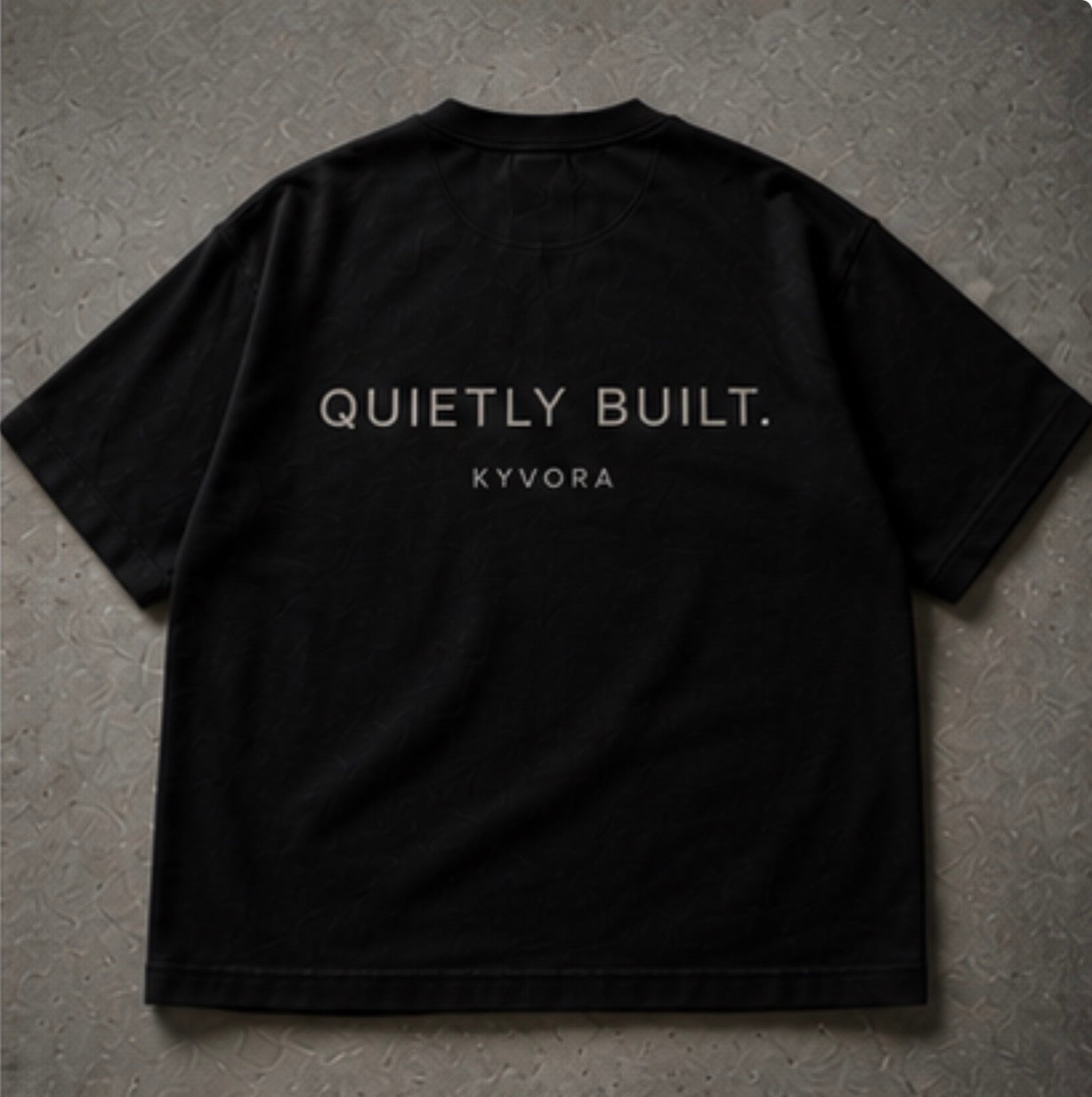 KYVORA Essential Heavyweight Tee