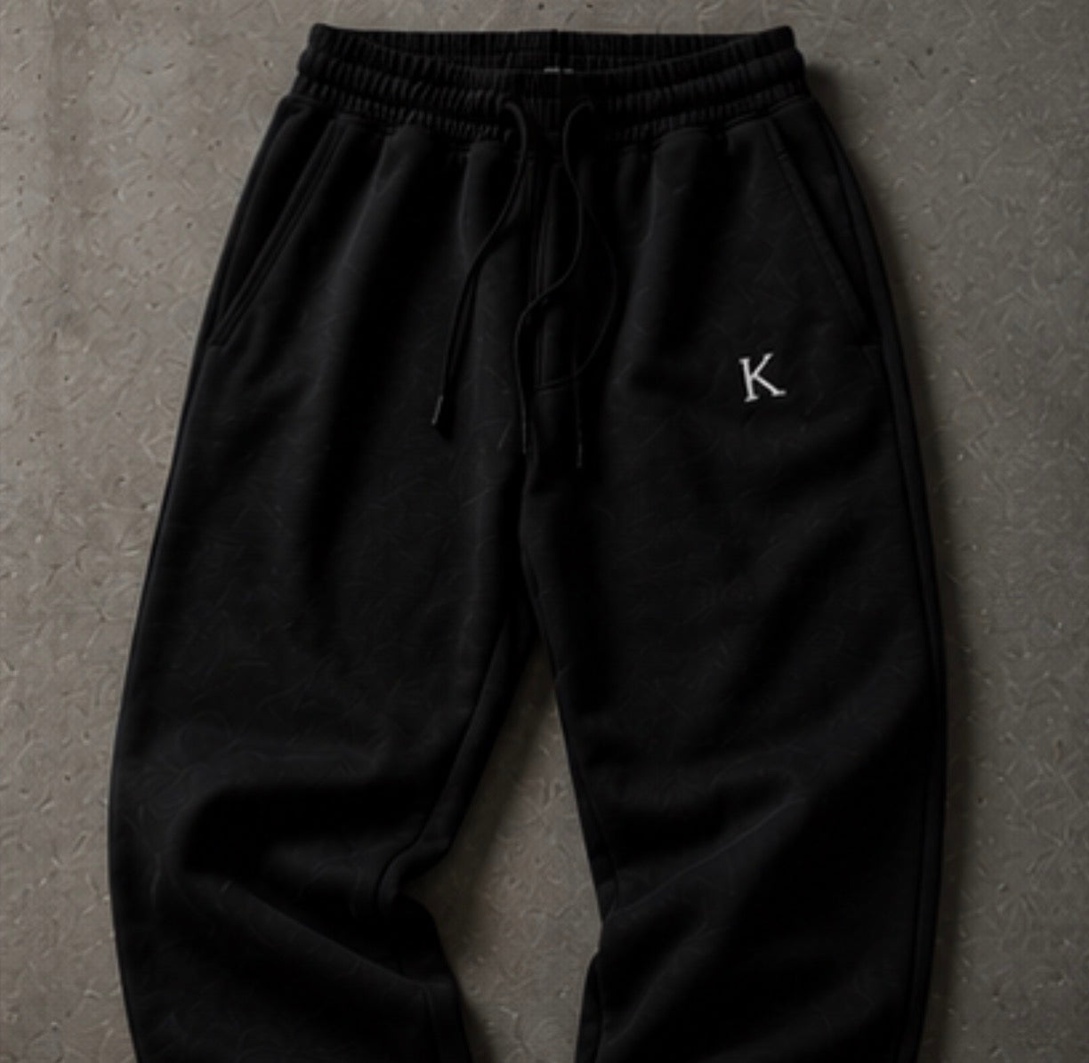 KYVORA Heavyweight Joggers – Black